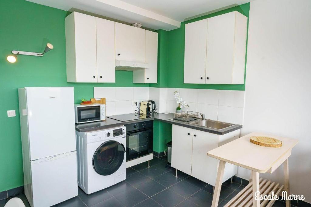 Escale-Marne Fr - 202 - Free Parking - Free Luggage Storage - All Equipped - Linen Included - Washing Machine - 10Mn Walk Metro 8 - Rer A - Panoramic View - From 1 To 14 Guests Maisons-Alfort Szoba fotó