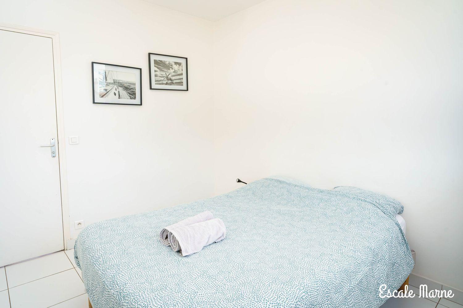 Escale-Marne Fr - 202 - Free Parking - Free Luggage Storage - All Equipped - Linen Included - Washing Machine - 10Mn Walk Metro 8 - Rer A - Panoramic View - From 1 To 14 Guests Maisons-Alfort Szoba fotó